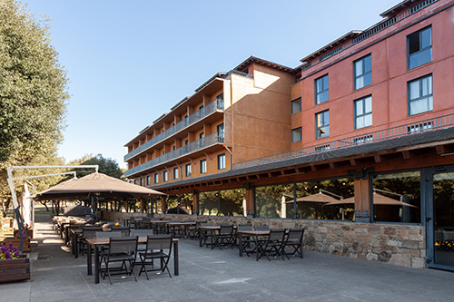 005_alta_montanya Terraza.jpg